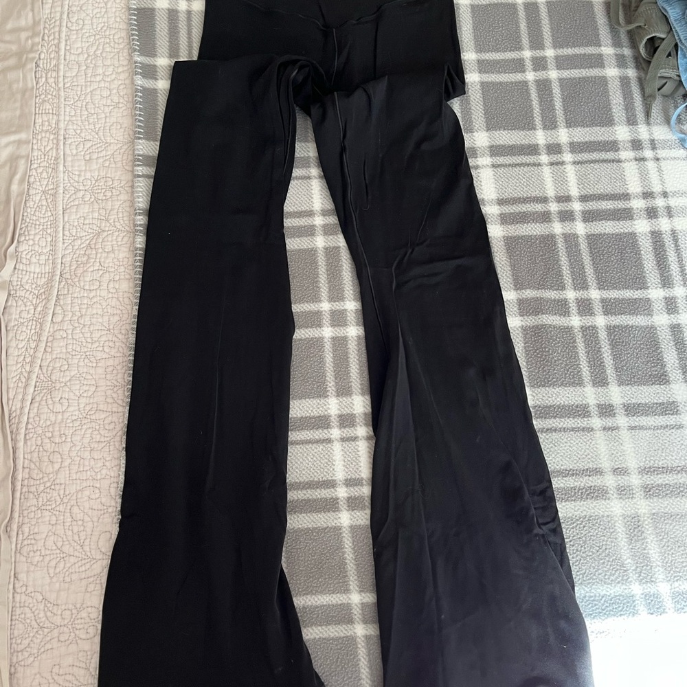 aerie real me crossover flare leggings